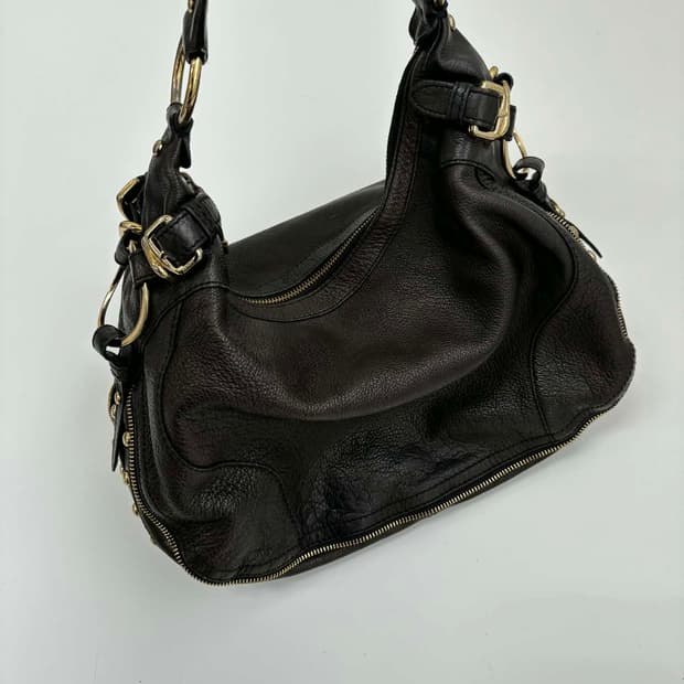 DKNY 스터드 가죽 토트백 숄더 호보백