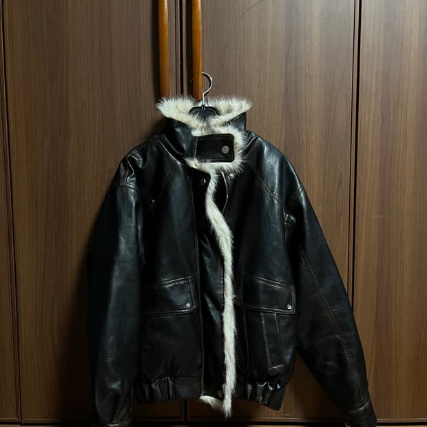 러프넥 레더 무스탕