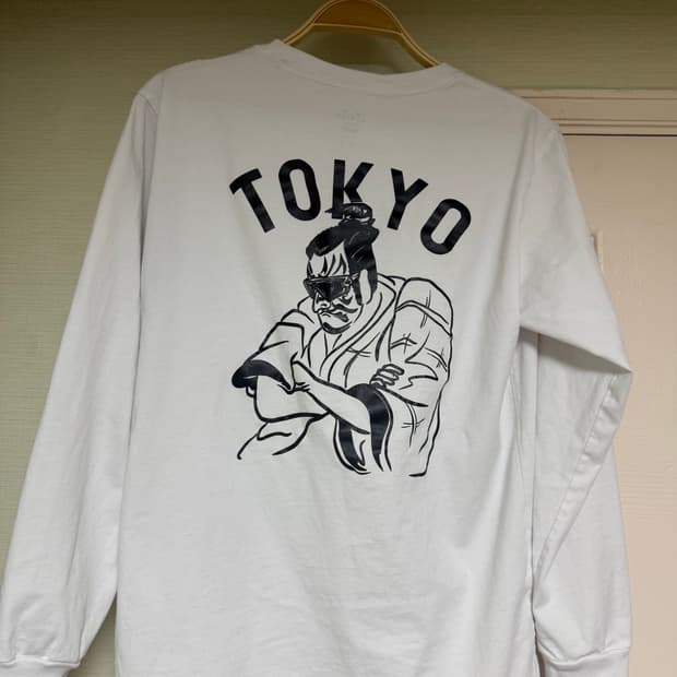 오클리 슬리브 도쿄 한정 에디션