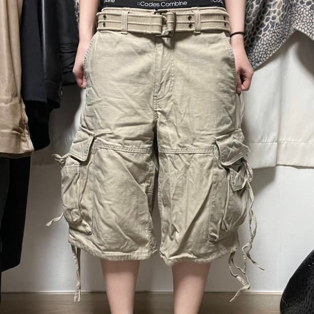 베이지 빅포켓 디테일 카고팬츠 하프