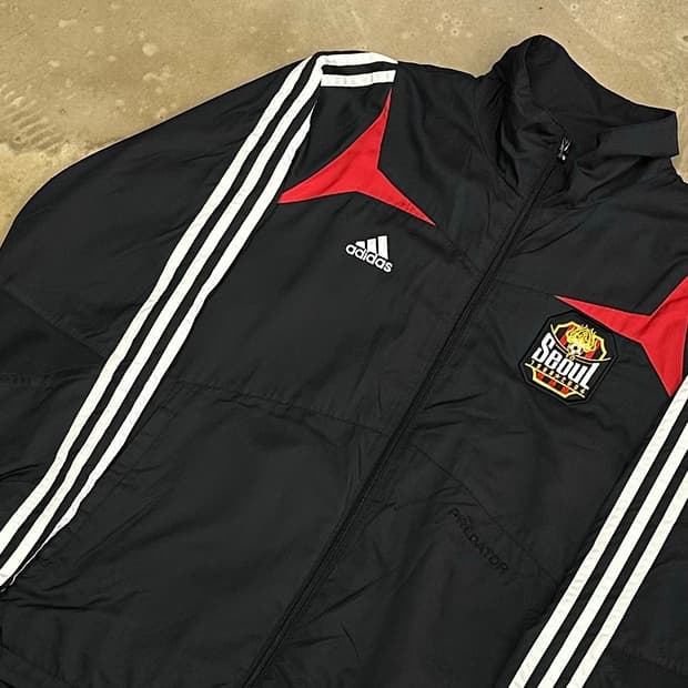 95 아디다스 FC 서울 레드 파이핑 블랙 바람막이
