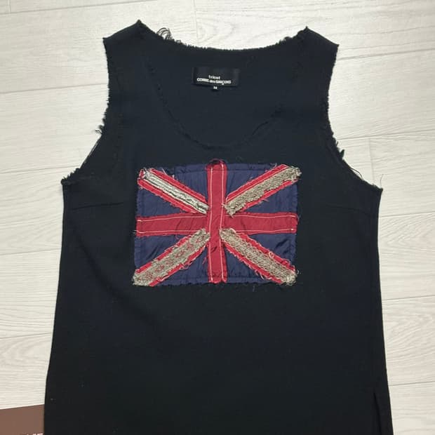 꼼데 트리콧 슬리브리스 니트