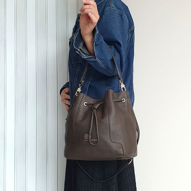 루이까또즈 가죽 복조리 숄더백 크로스백 중고 가방 은피아노