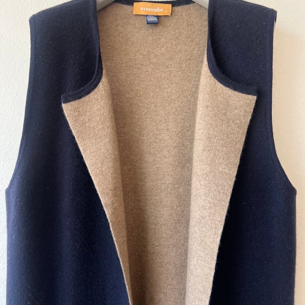 에버큐브 여성 네이비 캐시미어100 니트조끼 롱조끼