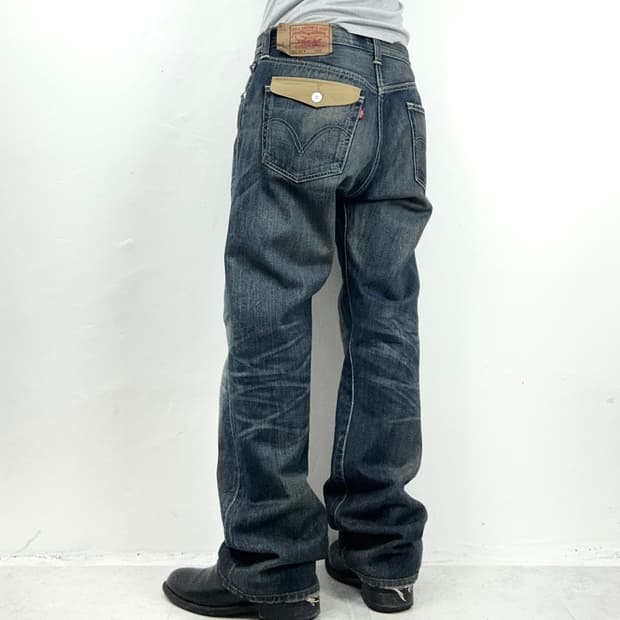 Levi’s 501 Custom Canvas Flap Pocket Den