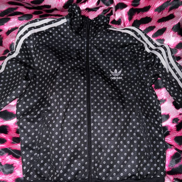 아디다스 립 도트 입술 져지