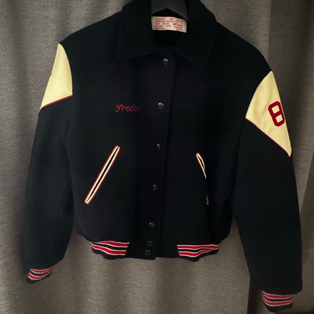 프레클 바시티 자켓 