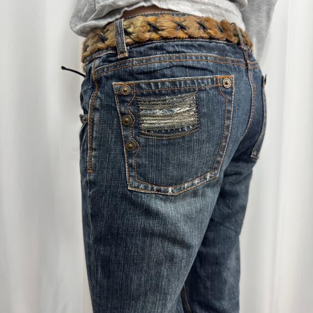 fur eyelet belt 