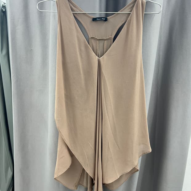 브이넥 슬리브리스 블라우스