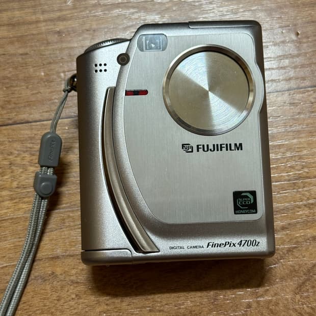 후지필름 FinePix 4700z