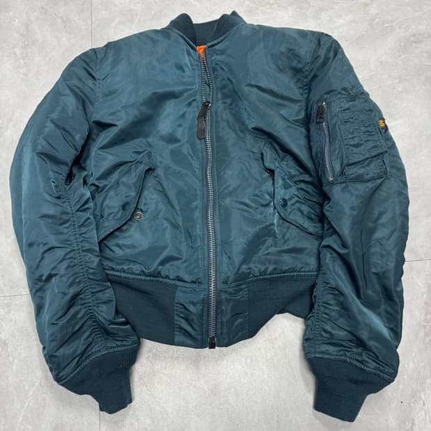 알파 인더스트리 리버시블 