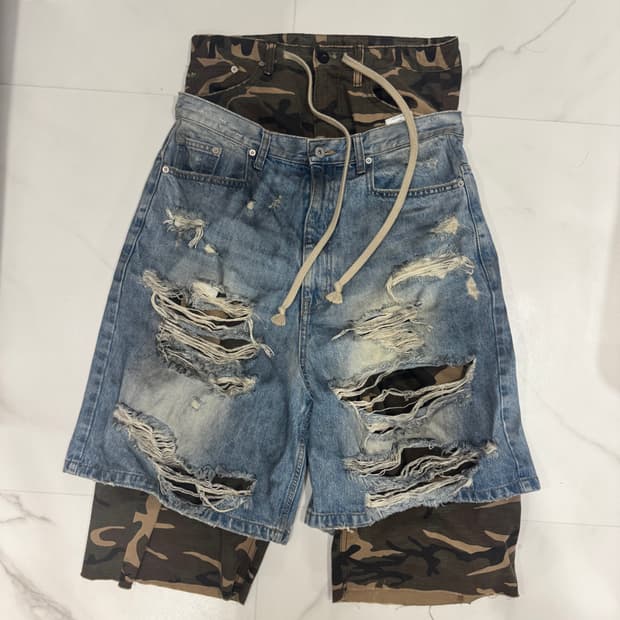 Sundayoffclub camo layered bermuda jeans