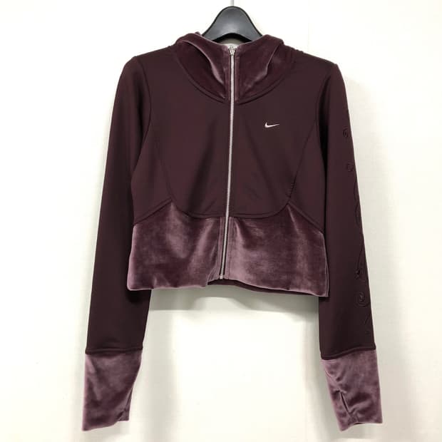 (대장) 나이키 여성 핏드라이 딱붙핏 비즈 크롭 벨벳 져지 후드집업