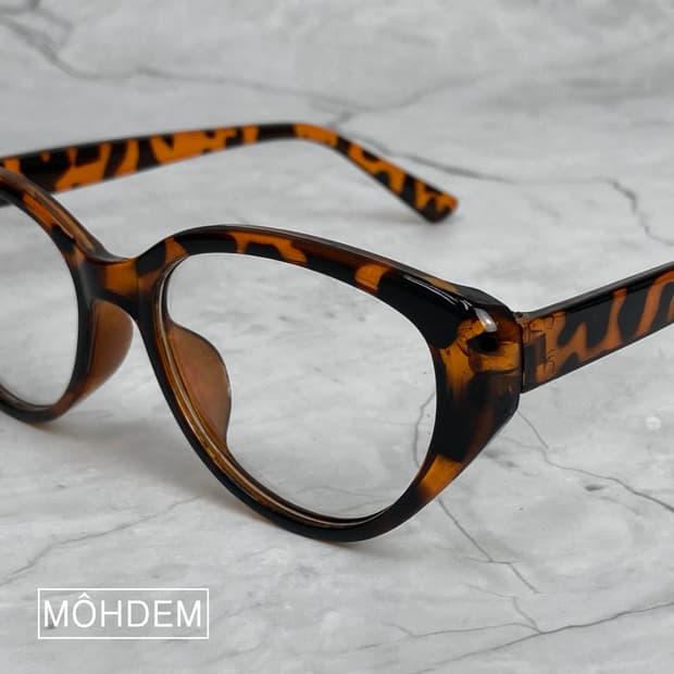 [연말한정🤎]뿔테안경 긱시크 무드 아이웨어