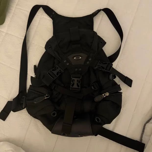 오클리 icon 3.0 미니 백팩 - 상태 최상