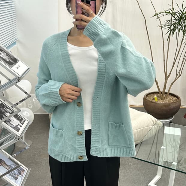 유니클로 민트색 가디건