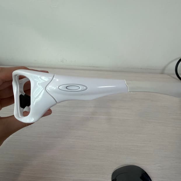 오클리 핏불 화이트