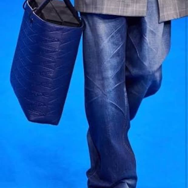 발렌시아가 캣워싱 데님 s