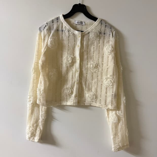 새상품 여자 코사지 크롭 가디건