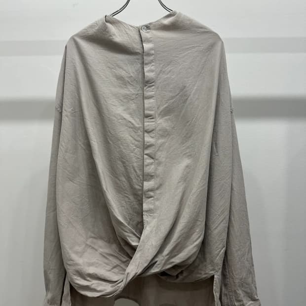 지용킴 드레이프 셔츠 