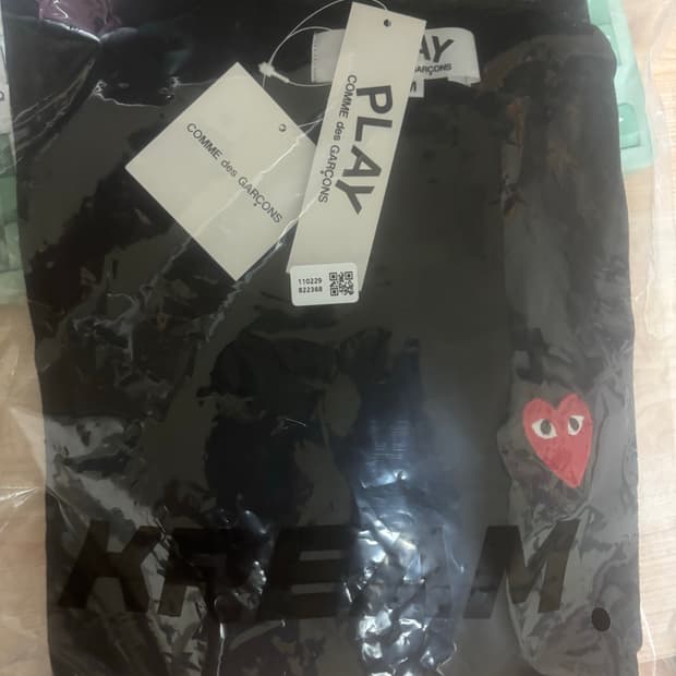 꼼데가르송 반팔티 판매