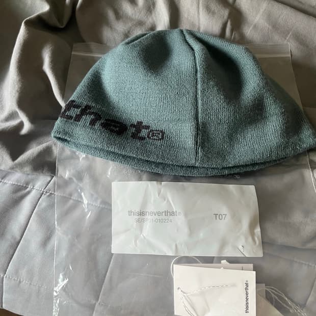 디스이즈네버뎃 SP-Logo No Cuff Beanie Light Gre