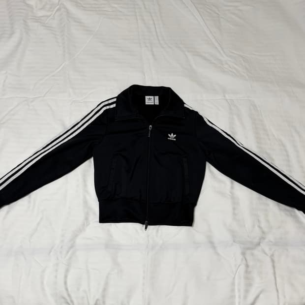 아디다스 크롭 트랙탑 져지