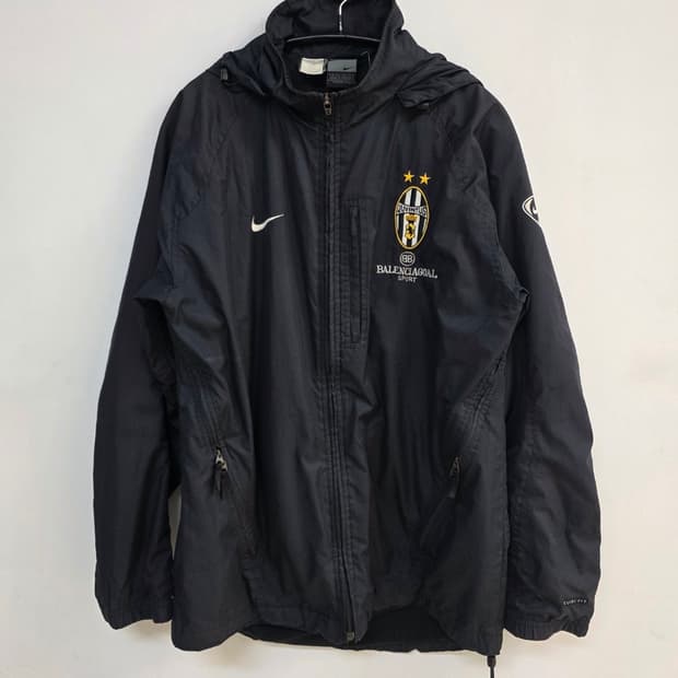 Nss sports 나이키 유벤투스 발렌시아골 패러디 바람막이