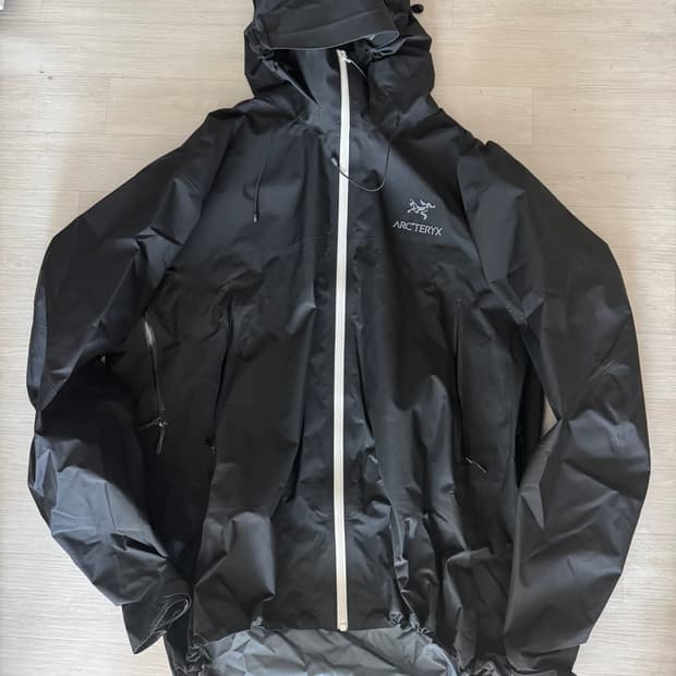 2XL 아크테릭스 베타 AR 고어텍스 자켓 블랙/화이트(검/흰)