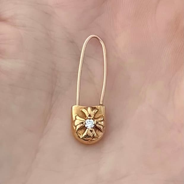 크롬하츠 세이프티핀 22k 골드