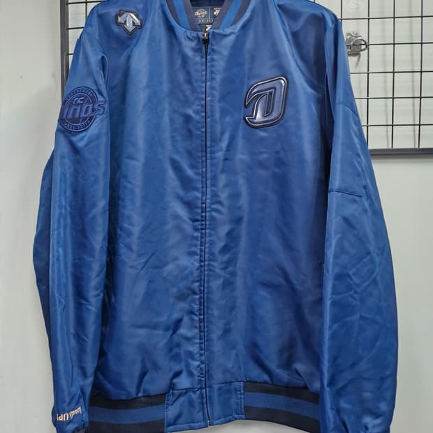 115XXXL 데상트 NC다이노스 바람막이 자켓.