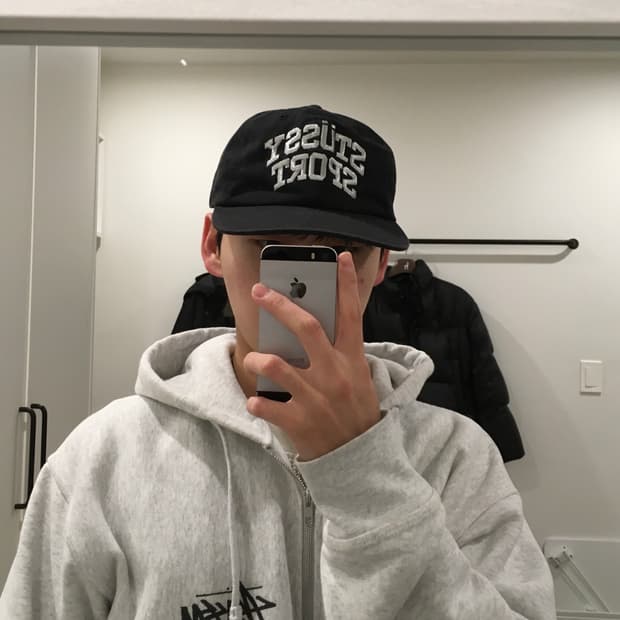 스투시 미드 뎁스 스포츠 스냅백 블랙