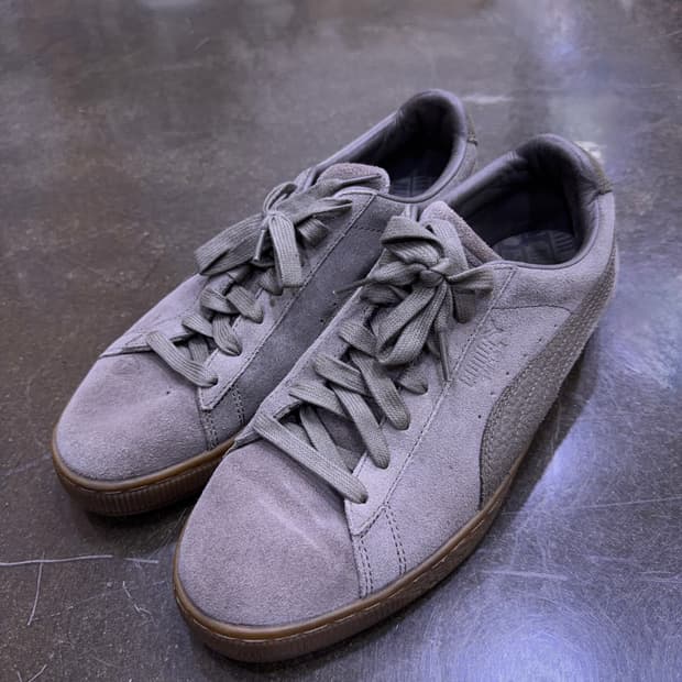 푸마 스웨이드 클래식 그레이 검 스니커즈 275