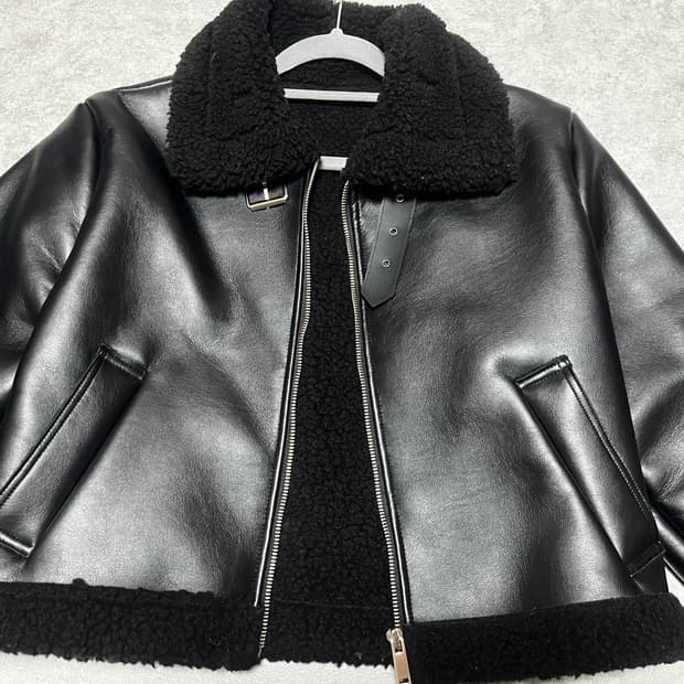 카키포인트 무스탕