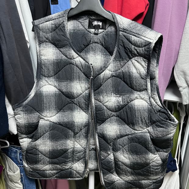 스투시 조끼패딩 S공홈구매