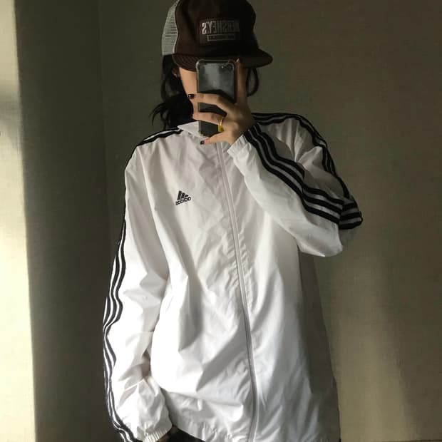 아디다스 흰검 바람막이