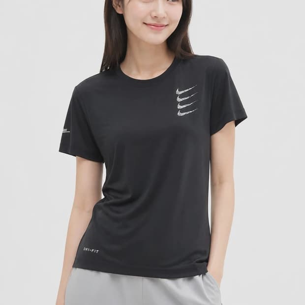 나이키 블랙 여자 S 반팔티 O1676