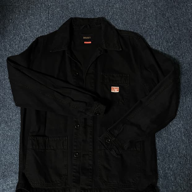 Deus 셔츠