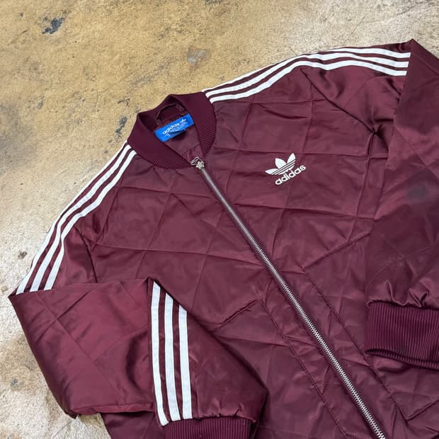 아디다스 버건디 퀄팅 패딩 105