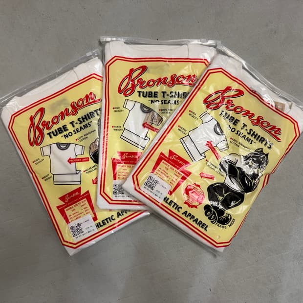 브론슨 톰스킨 루프휠 텀블 화이트 티셔츠 xl 3개 팔아요!