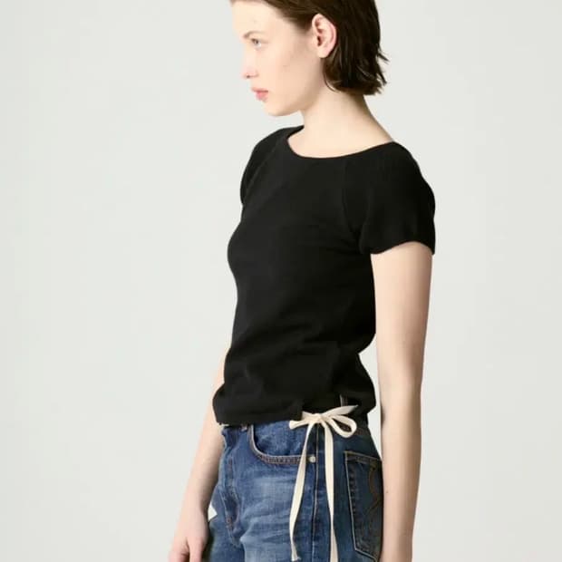 글로니 보우 슬릿 반팔니트 블랙