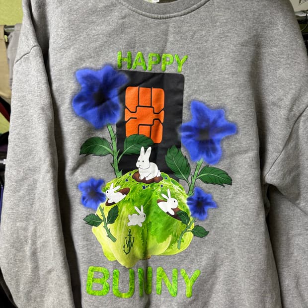 Jw 앤더슨 해피버니 맨투맨