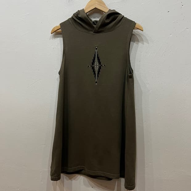 JPN 나바호 후드 슬리브리스 나시 우먼즈