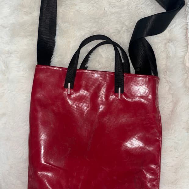 프라이탁 레드 밥토트