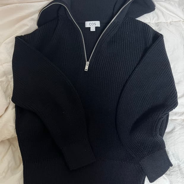 코스 울코튼 하프집업 블랙