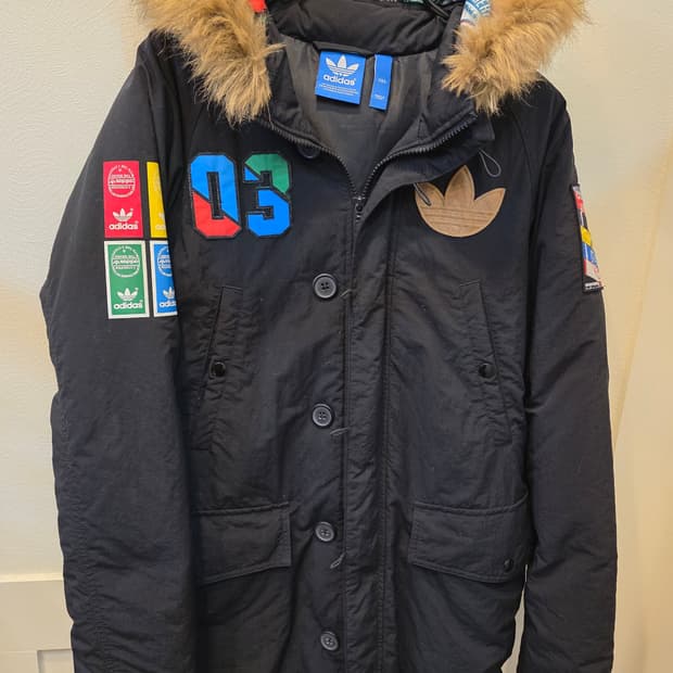 아디다스 덕다운 후드야상패딩 085사이즈
