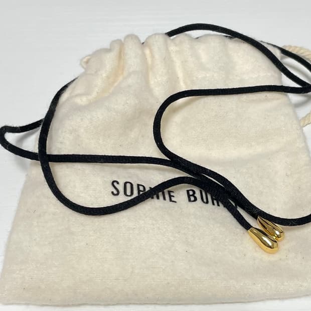 소피부하이 슈레이스 쵸커 골드