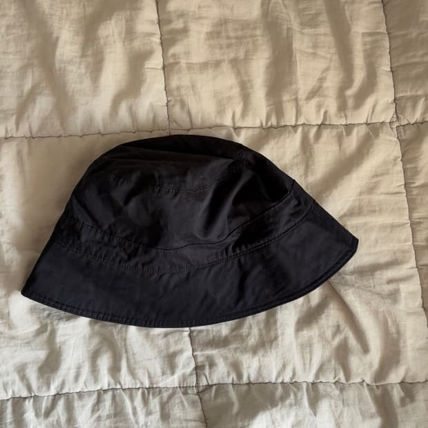 COS 남여공용 모자