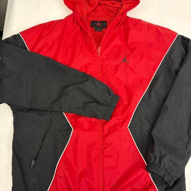 [105] 조던 레드/블랙 후드 바람막이