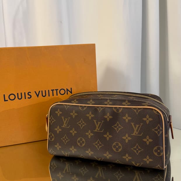 루이비통 모노그램 돕키트